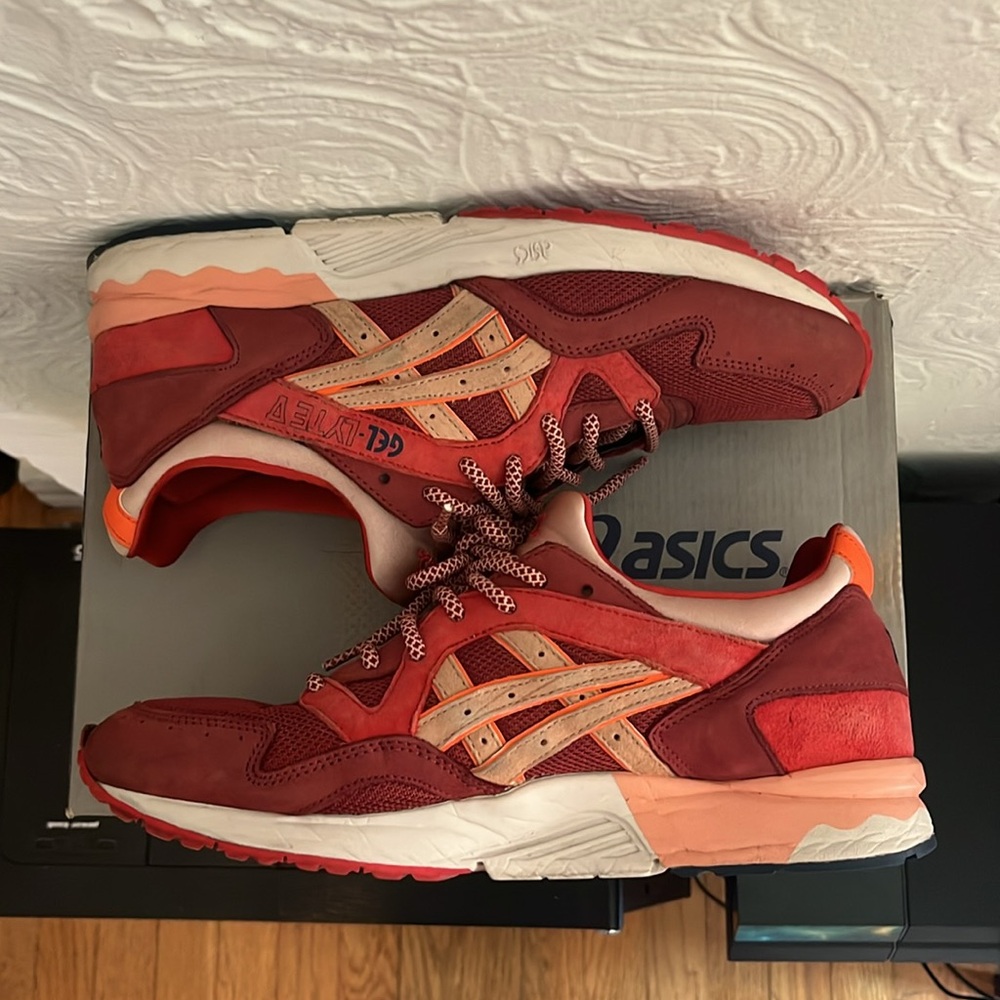 Ronnie Fieg x Asics Gel-Lyte V Volcano - Picture 2 of 6
